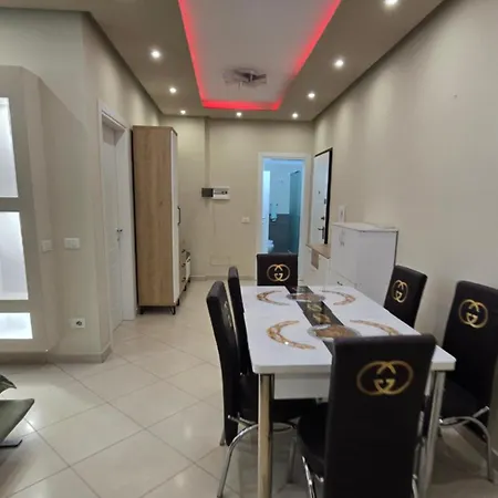 Luke Center Durrës